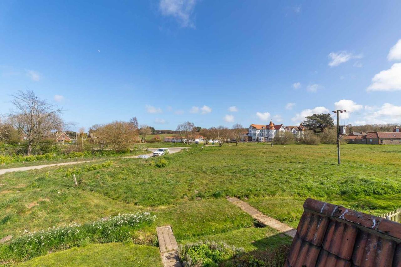 Host & Stay - St Joseph'S Cottage West Runton Exteriör bild