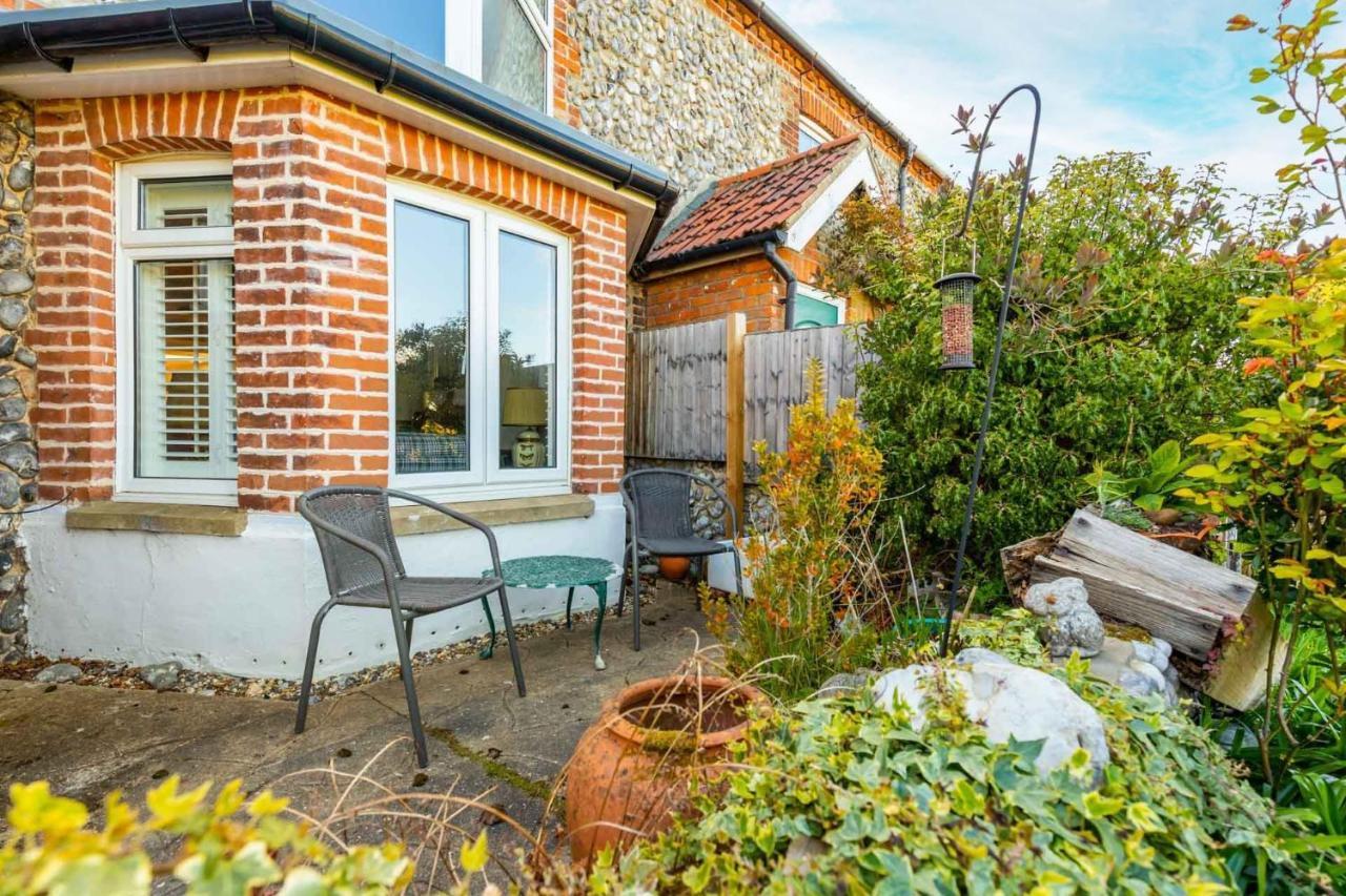 Host & Stay - St Joseph'S Cottage West Runton Exteriör bild